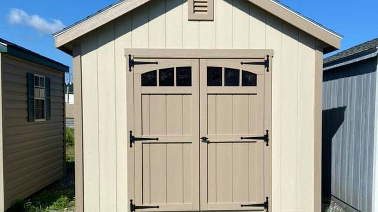 Sheds for sale at Gross's Mechanic Shop